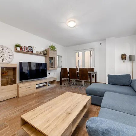 Remarkable 3-bed In Torrevieja