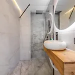 Remarkable 3-bed In דירה *
